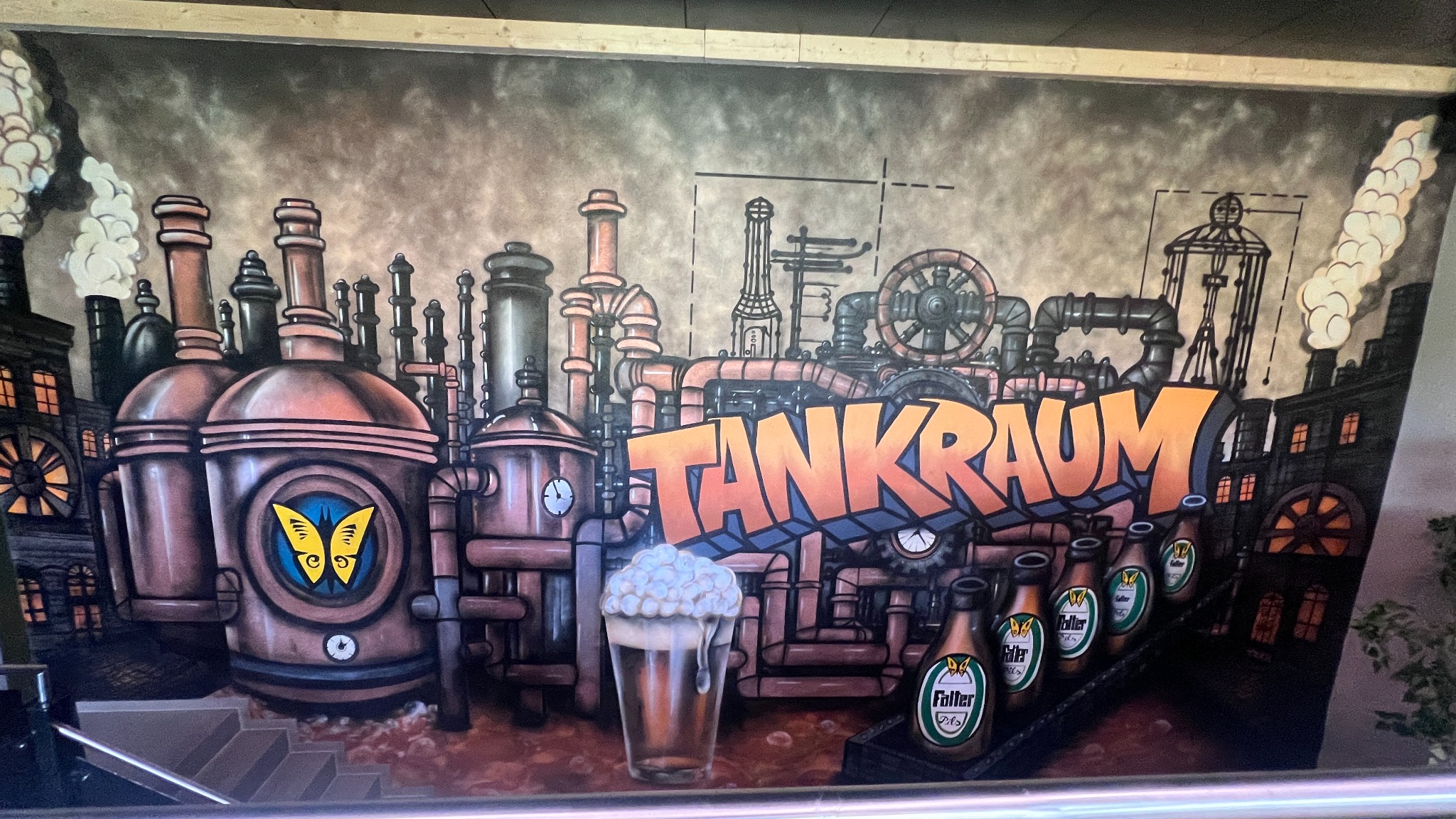 Ausschnitt des großen TANKRAUM-Graffitis mit historischen Brauereimotiven